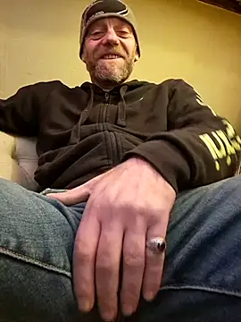 Snapshot of eddouxxx78 chatting on 02-14-25, 03:58 eddouxxx78 online show from 02-14-25, 03:58