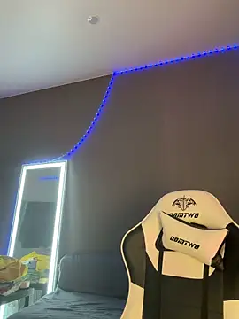 Snapshot of julia_fly chatting on 02-24-26, 08:37 julia fly online show from 02-24-26, 08:37