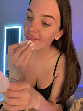 julia fly online show from 04-07-26, 06:15