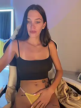Snapshot of julia_fly chatting on 06-11-26, 03:09 julia fly online show from 06-11-26, 03:09