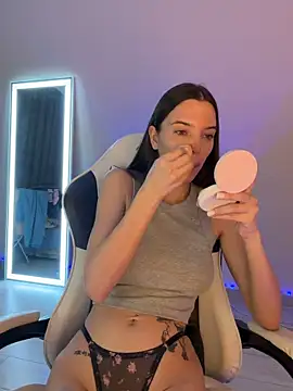 julia fly online show from 03-26-26, 07:28