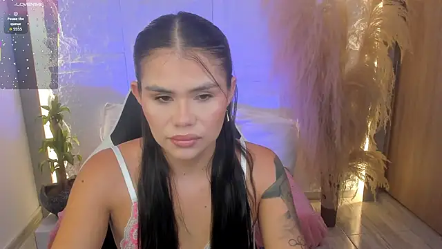 dominique25  online show from 07-22-26, 02:02