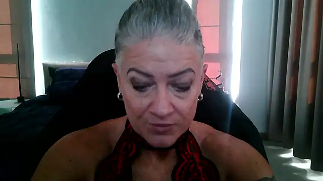 Snapshot of Devon2020 chatting on 01-08-26, 09:37 Devon2020 online show from 01-08-26, 09:37