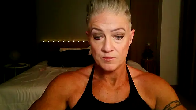 Snapshot of Devon2020 chatting on 12-17-25, 11:37 Devon2020 online show from 12-17-25, 11:37