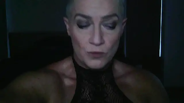 Snapshot of Devon2020 chatting on 11-22-25, 10:58 Devon2020 online show from 11-22-25, 10:58