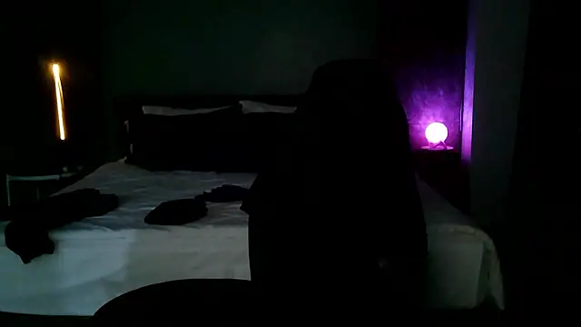 Snapshot of Devon2020 chatting on 01-07-26, 12:10 Devon2020 online show from 01-07-26, 12:10