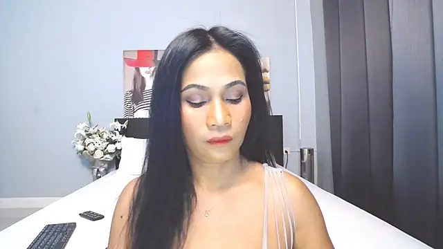 Hotbeebee online show from 02-26-25, 02:19
