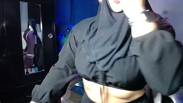 Snapshot of Jameela chatting on 02-12-25, 02:14 Jameela online show from 02-12-25, 02:14