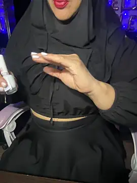 Snapshot of Jameela chatting on 10-15-25, 08:28 Jameela online show from 10-15-25, 08:28