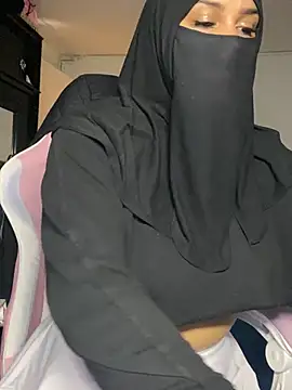 Snapshot of Jameela chatting on 02-28-25, 07:56 Jameela online show from 02-28-25, 07:56