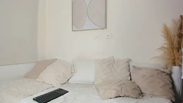 ZOEGARNER01 online show from 05-14-26, 07:33