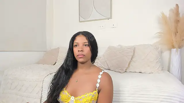 ZOEGARNER01 online show from 05-27-26, 07:43
