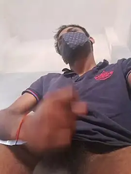 Snapshot of Itsdesi_boy chatting on 02-19-26, 04:09 Itsdesi boy online show from 02-19-26, 04:09