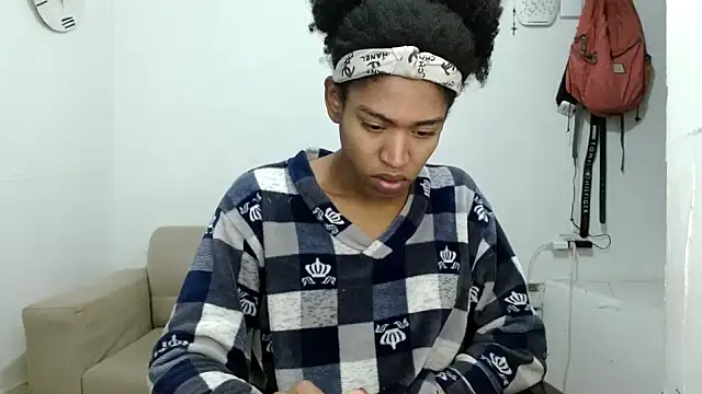 angelamarie1 online show from 11-17-25, 11:42