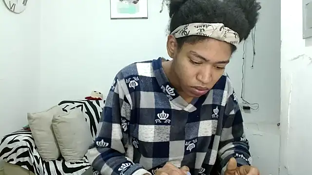 angelamarie1 online show from 02-01-26, 12:47