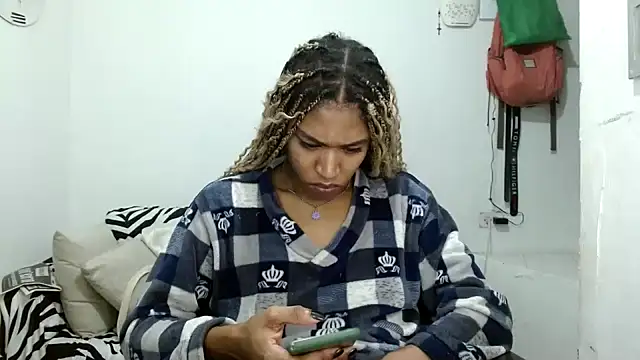 angelamarie1 online show from 01-07-26, 10:42