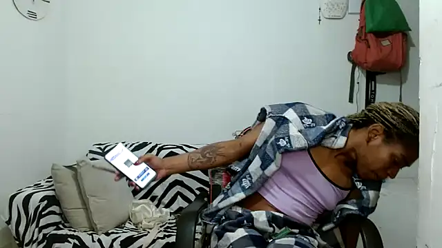 angelamarie1 online show from 01-13-26, 02:59