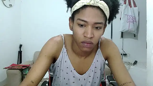 angelamarie1 online show from 09-17-25, 11:23