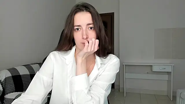 Snapshot of Sabrina_Mur chatting on 10-23-25, 08:24 Sabrina Mur online show from 10-23-25, 08:24