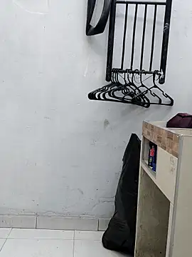 Snapshot of Dannacamila chatting on 11-16-25, 05:06 Dannacamila online show from 11-16-25, 05:06