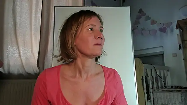 Snapshot of Lola_Belgium chatting on 03-16-25, 02:00 Lola Belgium online show from 03-16-25, 02:00