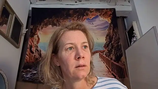 Lola Belgium online show from 06-14-26, 06:58