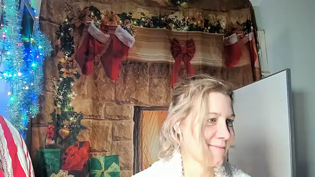 Lola Belgium online show from 12-22-25, 06:46