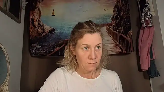 Snapshot of Lola_Belgium chatting on 05-30-26, 05:36 Lola Belgium online show from 05-30-26, 05:36