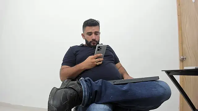 isearchcompany online show from 10-24-25, 01:04