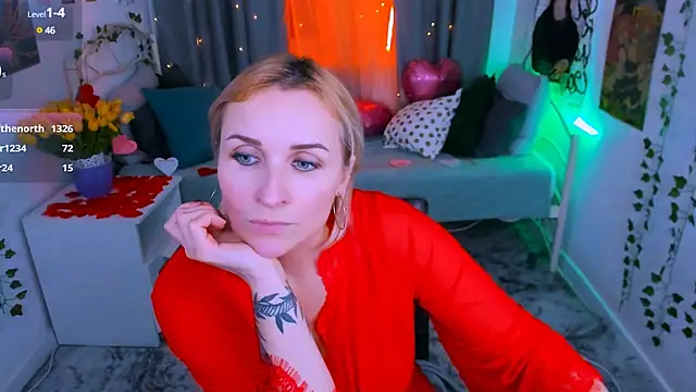 Snapshot of Karinella_x chatting on 02-15-25, 12:37 Karinella x online show from 02-15-25, 12:37