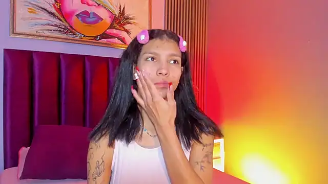 LauraAristizabal online show from 11-27-25, 12:49