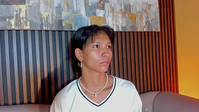 LauraAristizabal online show from 02-12-26, 10:59