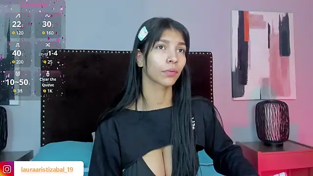 LauraAristizabal online show from 03-04-25, 01:17