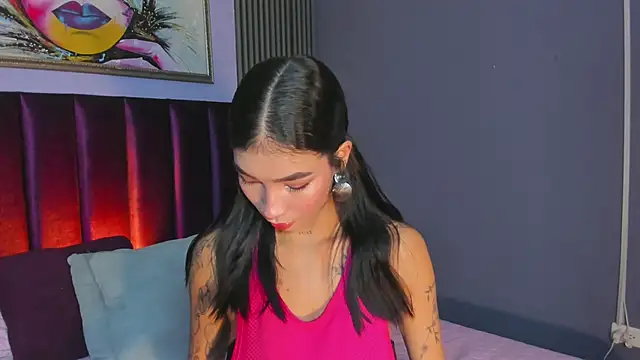 LauraAristizabal online show from 06-18-26, 11:59