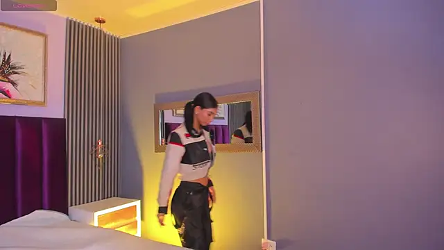 LauraAristizabal online show from 07-28-26, 03:43