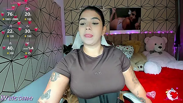 Snapshot of vane_lopez_ chatting on 09-22-25, 05:30 vane lopez online show from 09-22-25, 05:30