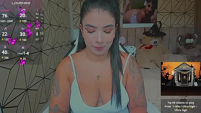 Snapshot of vane_lopez_ chatting on 10-18-25, 05:26 vane lopez online show from 10-18-25, 05:26