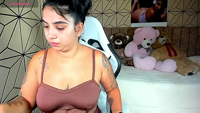 vane lopez  online show from 11-05-25, 06:33