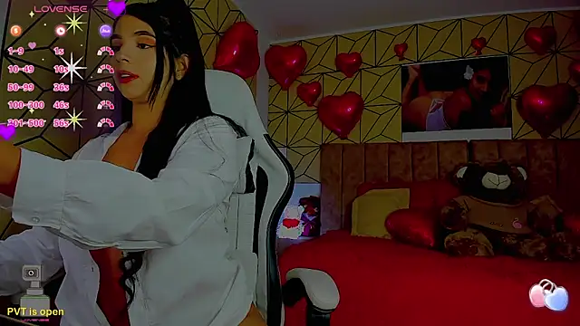 Snapshot of vane_lopez_ chatting on 02-13-26, 08:31 vane lopez online show from 02-13-26, 08:31