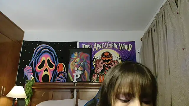 Snapshot of MINI_Petite chatting on 02-18-25, 05:20 MINI Petite online show from 02-18-25, 05:20
