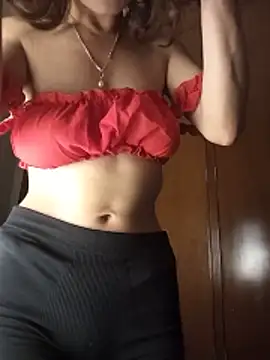 Snapshot of MINI_Petite chatting on 06-14-26, 02:46 MINI Petite online show from 06-14-26, 02:46