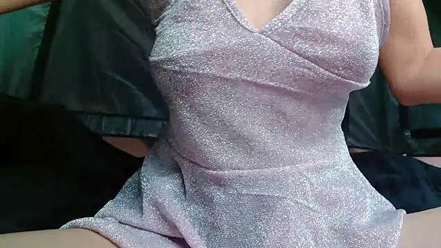 Snapshot of MINI_Petite chatting on 07-17-26, 03:31 MINI Petite online show from 07-17-26, 03:31