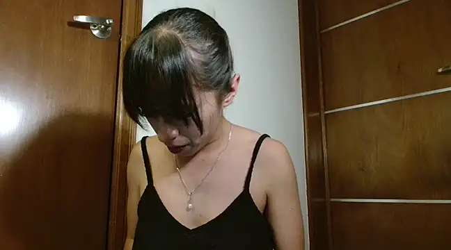 Snapshot of MINI_Petite chatting on 02-28-25, 12:43 MINI Petite online show from 02-28-25, 12:43