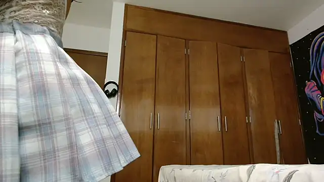 MINI Petite online show from 12-19-25, 03:58