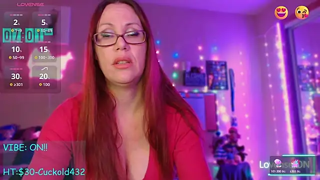 EmmaIsHere online show from 11-06-25, 01:59