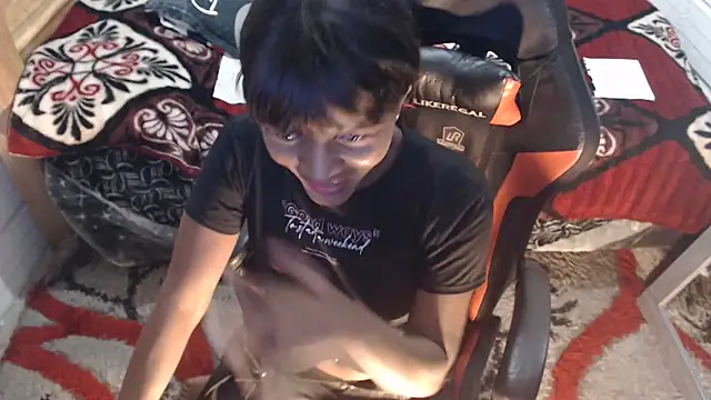 sexyjustin202 online show from 10-04-25, 03:08