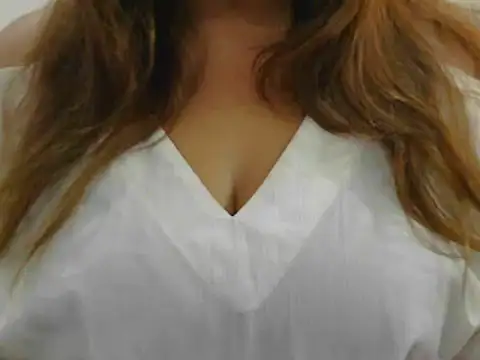Snapshot of Hazel_luv chatting on 09-13-25, 06:57 Hazel luv online show from 09-13-25, 06:57