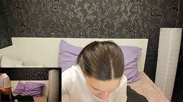 Snapshot of MelaniGrand chatting on 02-18-26, 10:44 MelaniGrand online show from 02-18-26, 10:44