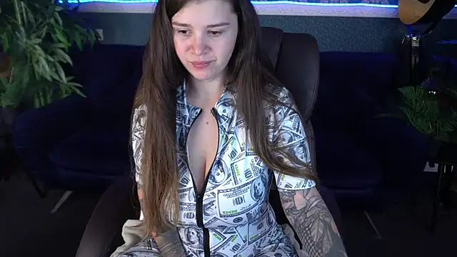 AmellyMilly online show from 10-13-25, 01:12