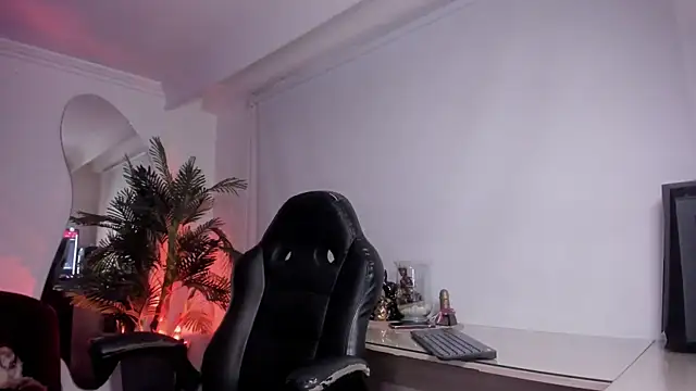 Meghan320 online show from 01-14-26, 11:36